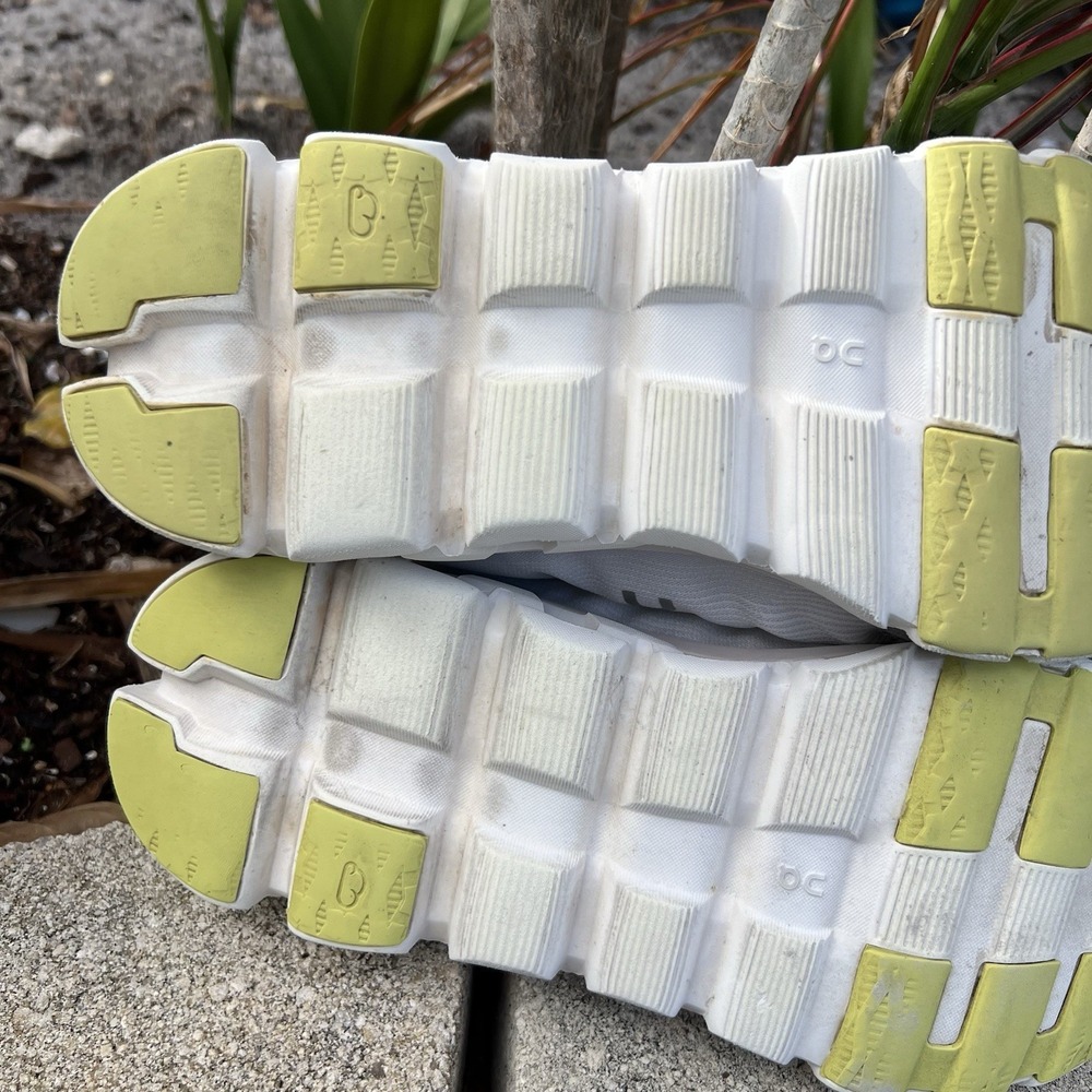 On Running Cloudflow 4 Women's White/ Sand Trainers Shoes 3WD30110248 Size 9 - Picture 9 of 10